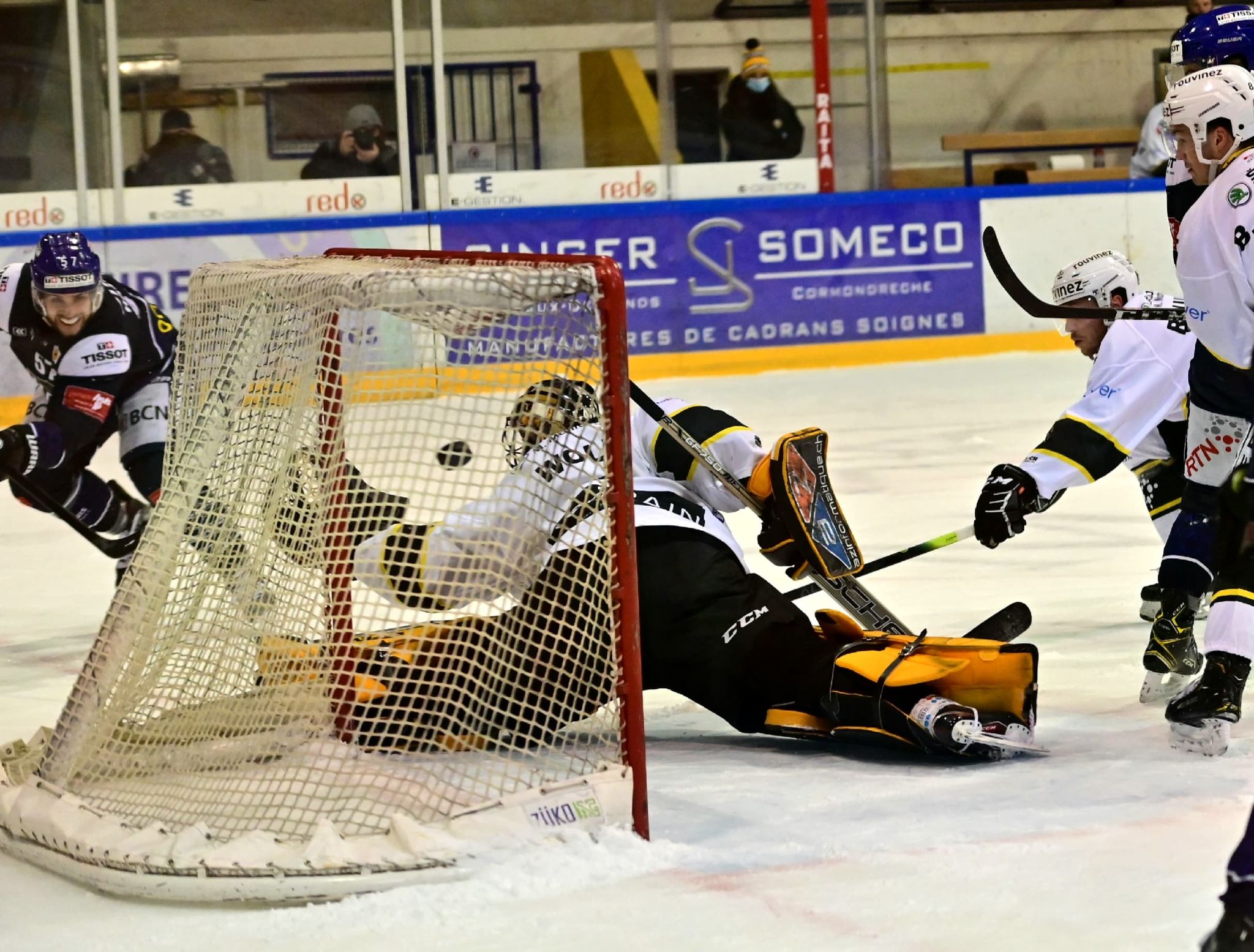 Le HCC tutoie le leader